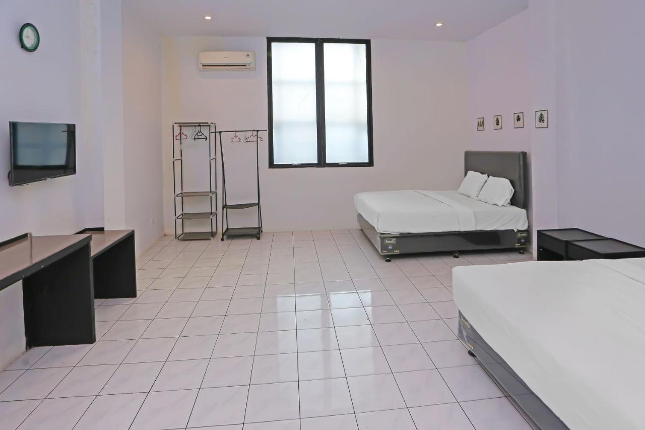جاكرتا Collection O 92739 Hotel Pintu Besar المظهر الخارجي الصورة